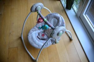 Portable baby swing